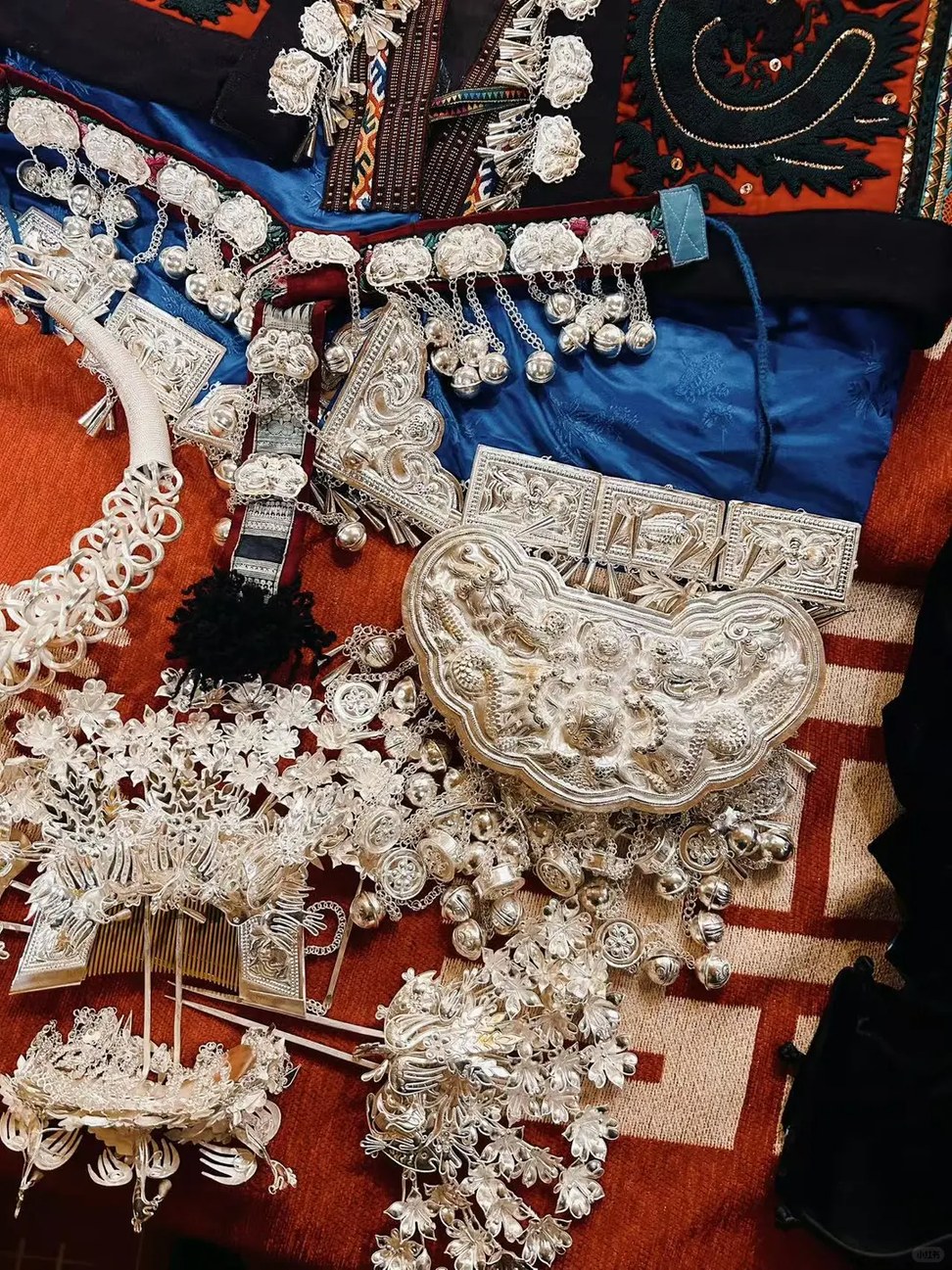 Miao silver craft, HUI Milano brand report by Camilla Caccialanza